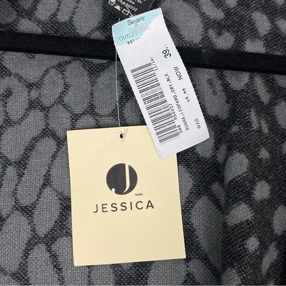 NEW Jessica Black and Gray Leopard Print Cape Super Soft - Picture 5 of 5